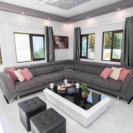 فيلة Casa Di Flores *